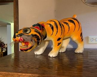 Large bobble head tiger