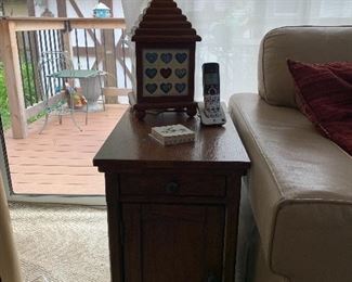 End table and hand painted lamp