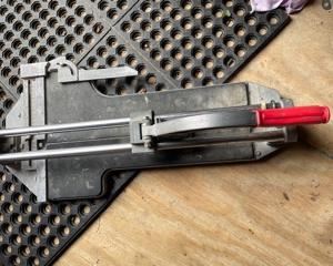 tile cutter