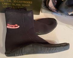 scuba boots