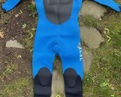 scuba wetsuit