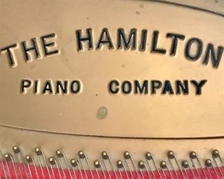 Detail
Hamilton
6 leg Grand
Mahogany
1930s