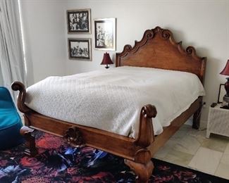 MICHAEL TAYLOR "ITALIAN" QUEEN BED