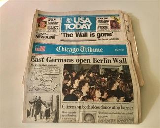 $25 Set of 10 vintage headline newspapers 