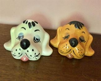 $30 - Pair of vintage ceramic dogs. Each 4.5" W.