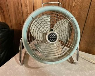 $30 - Vintage fan.  IT WORKS!   12" diam.