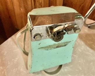 $30 - Vintage electric can opener.  7.5" H. 