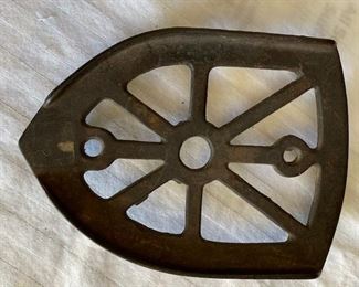 Trivet for sad iron