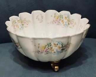 Beautiful hand painted fruit bowl gold gild footed, very fragile