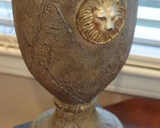 lion lamp detail
