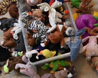 LOTS of Beanie Babies