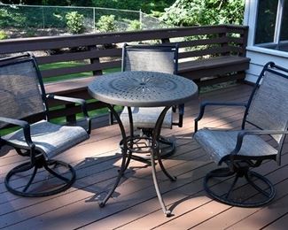 Outdoor furniture, 1 table, 3 chairs