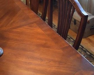 dining room table detail