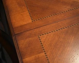 dining room table detail
