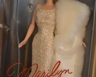 Marilyn doll