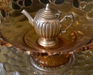 glass tray and bowl, minature teapot