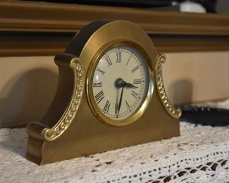 mantle clock