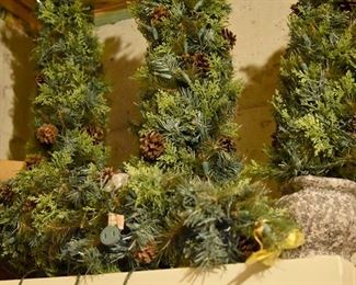 holiday faux toparies