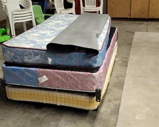 twin bed with trundle underneath