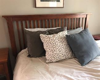 Queen bedframe and mattress set