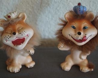 Porcelain lions possibly Japanese 