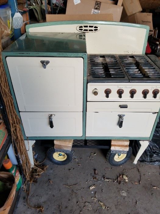 Antique Gas Stove