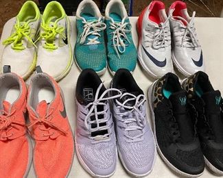 A nice selection of ladies Nike sneakers. Size 9
