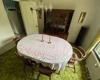 Dining furniture and linens 