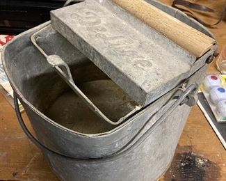 Vintage wash bucket 