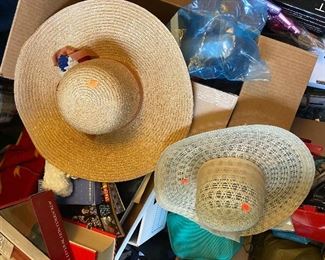 Hats and vintage clothes 