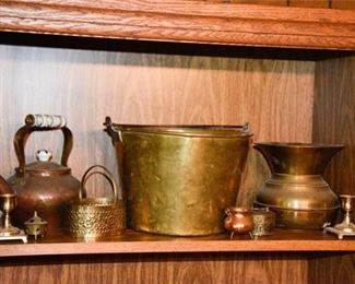 30. Group Lot Of Vintage Copper and Brass Objects