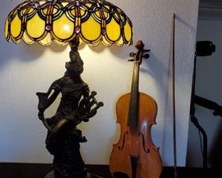 Stain Glass Metal Lady lamp