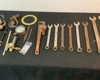 9 Image(s)
Located in: Chattanooga, TN
Assorted Hand Tools
Lot Includes:
(8) Wrenches
1-11/16" - 1-1/16"
Ridgid 18" Pipe Wrench
File
(2) Gauges
(3) Cut-Off Wheel Shields
**Sold as is Where is**

SKU: R-7-A