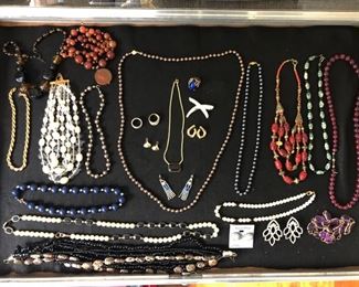 Many Lots of Vintage Costume Jewelry 