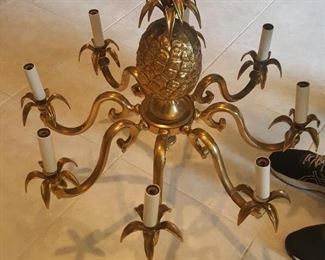 Classical 8-arm, brass pineapple chandelier