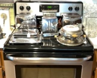 Frigidaire Oven and Miscellaneous Vintage Appliances 