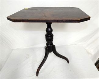 1800'S CHERRY CANDLESTAND 