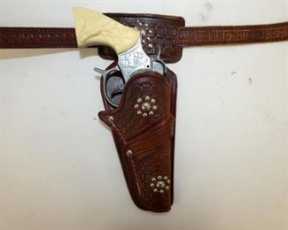 COLORADO BUCK CAP GUN/HOLSTER