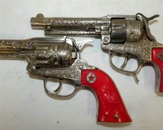 TEXAN JR. CAP GUNS W/RED GRIPS