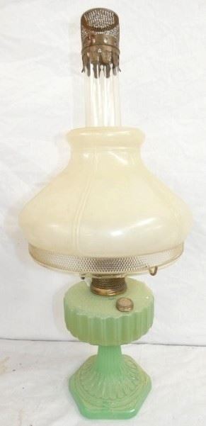 COLONIAL ALADDIN LAMP W/SHADE