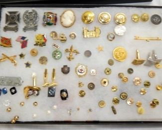 MILITARY BUTTONS/PINS 
