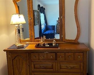 Thomasville Dresser and mirror