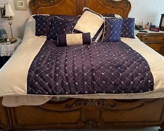 Walter E Smithe King bed; king comforter and pillows