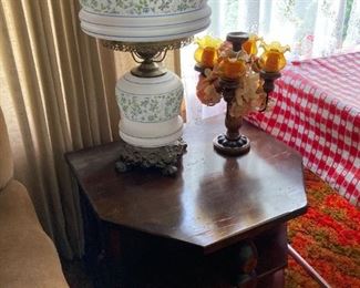 LAMP AND END TABLE