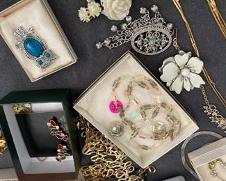 SARAH COVENTRY COSTUME JEWELRY