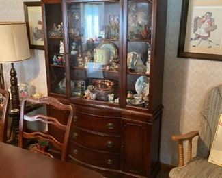 9 PIECE MAHOGANY DINNING ROOM SET - CHINA CABINET