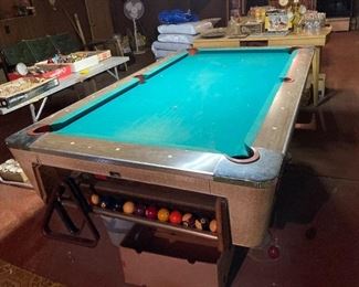 VINTAGE COIN OPERATED POOLTABLE  IN WORKING CONDITION