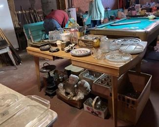 WOODEN RETRO TABLE WITH 1 LEAF