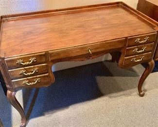 $295 - Vintage Baker Furniture desk - as is - 29"H x 48"W x 27"D 