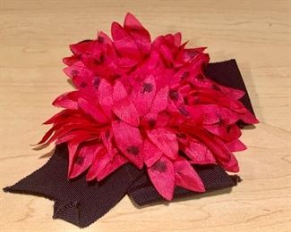 $40 - Peggy Jennings Designs silk and grosgrain ribbon pin KS#88; approx 7" diameter